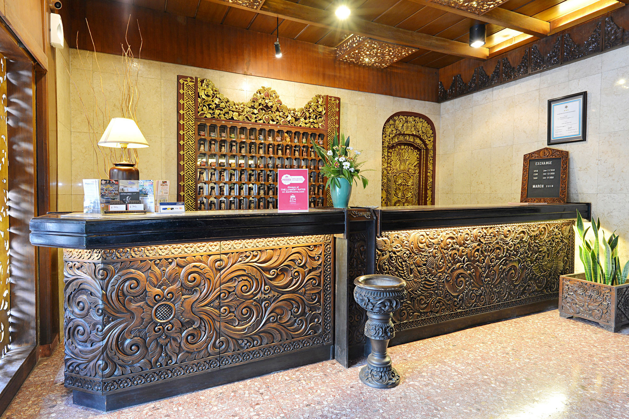 Puri Artha Hotel Yogyakarta Exterior photo